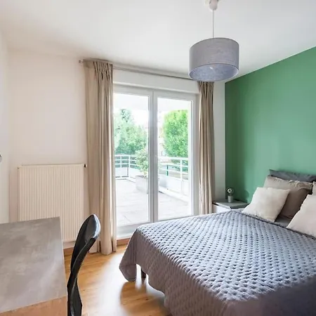 Comme Chez Vous